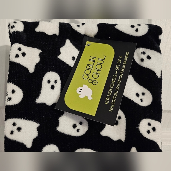 🔥👻 Goblin & Ghoul Viral Black & White Ghost Hand Towels, Set of 3 NWT - Picture 3 of 6